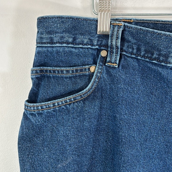 Carhartt Relaxed Fit 42x32 Straight Leg Heavy Duty Cotton Classic Denim Jeans - Picture 6 of 16